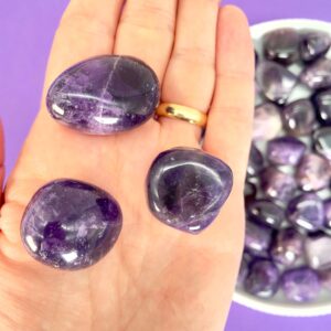 Ametyst lommesten bibringer ro og glæde