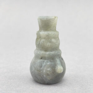 Krystal julemand i labradorit – magisk farvespil og beskyttende energi