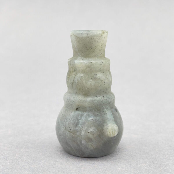 Krystal julemand i labradorit – magisk farvespil og beskyttende energi