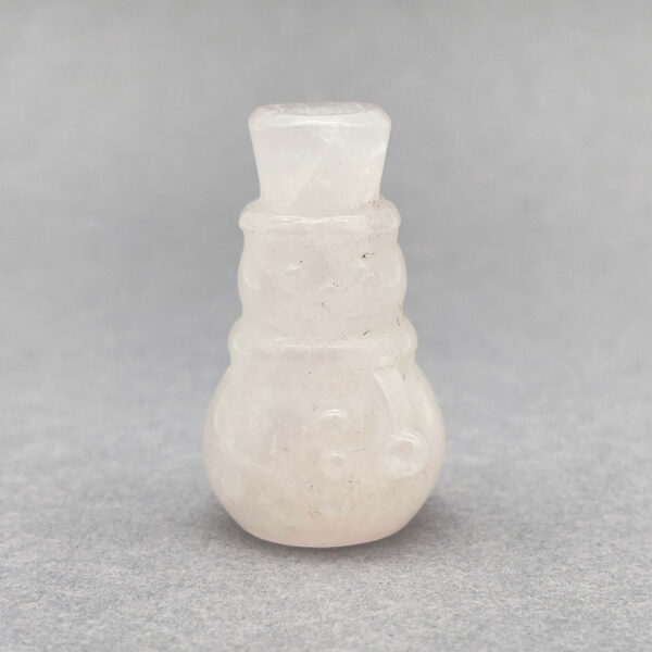 Krystal julemand i bjergkrystal – klar, ren og funklende som sne.