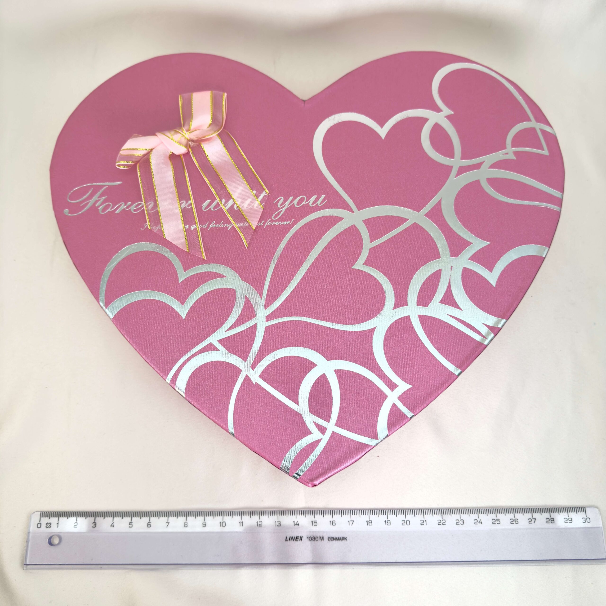 Hjerteformet lyserød gaveæske krystal sten med lineal