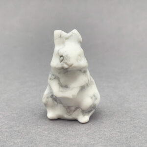 Unik krystalkanin med glat overflade og bløde, søde former.