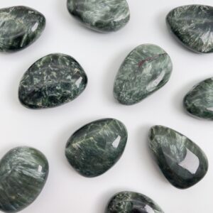 Serafinit Håndpoleret Lommesten
