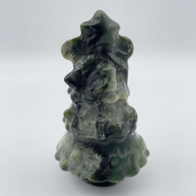 Smukt serpentin juletræ – perfekt som spirituel juledekoration.