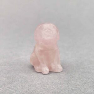 Smuk krystalfigur af hund, poleret og fuld af varme.