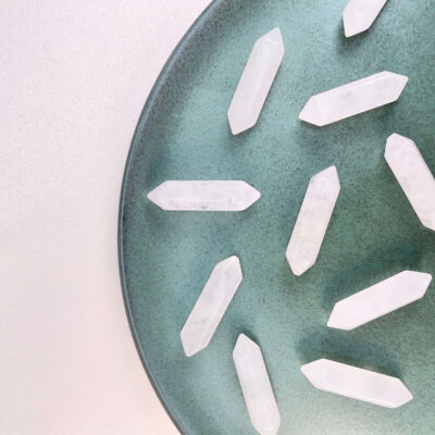 Bjergkrystal mini spidser på grønt fad