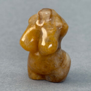 Krystal kvindekrop sten kurvet hæmatitkvarts