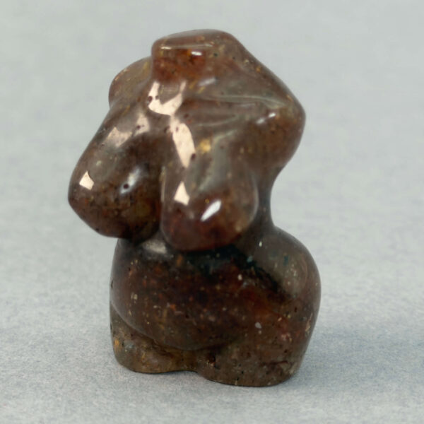 Krystal kvindekrop sten kurvet jordbærkvarts