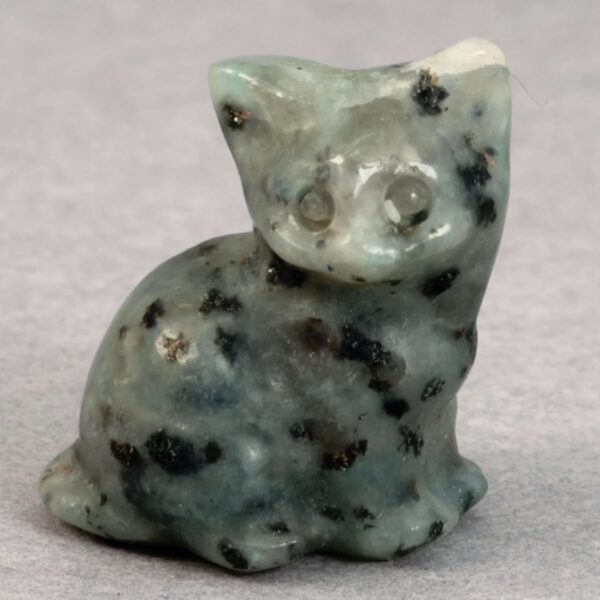 krystal kat 3 cm siddende labradorit