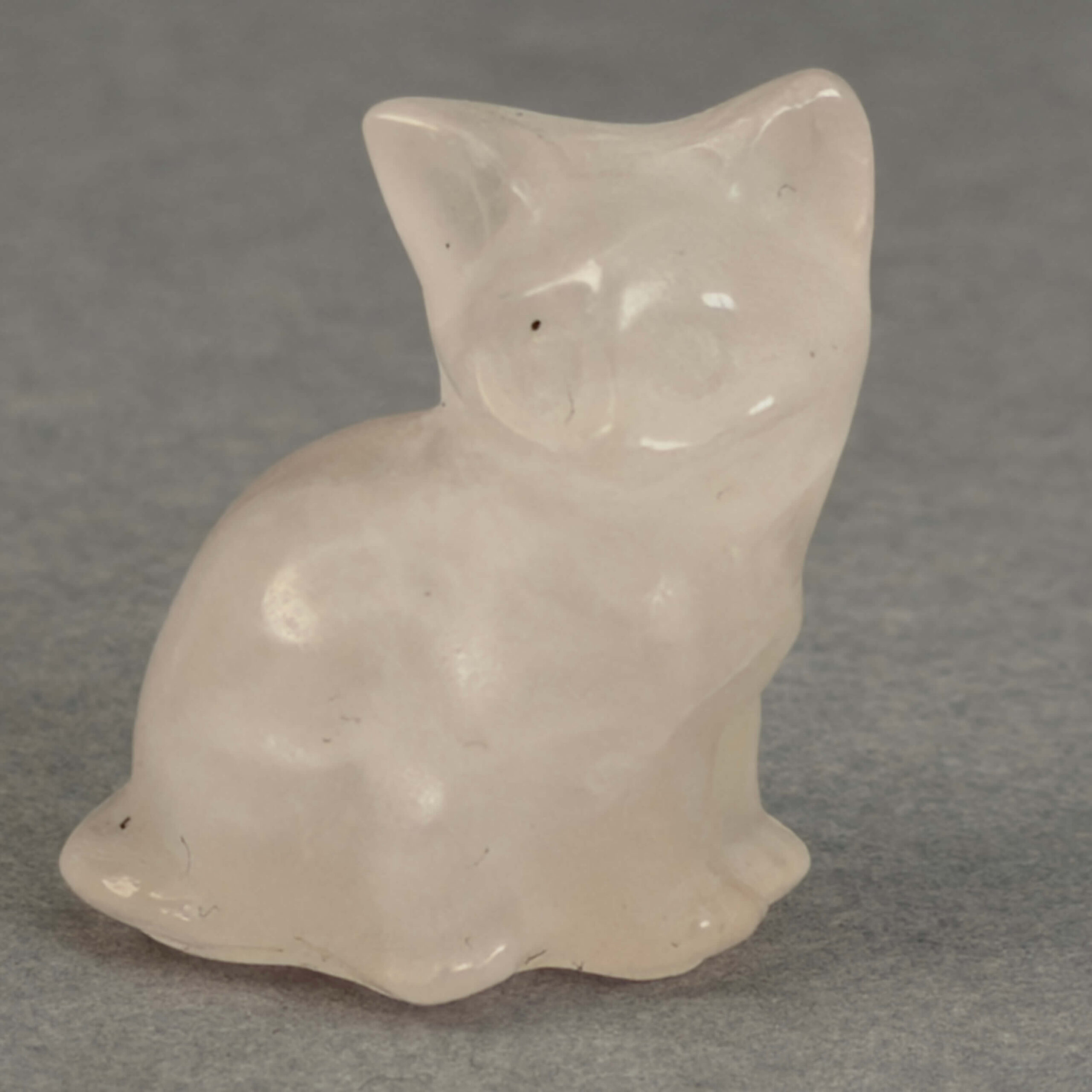 krystal kat 3 cm siddende rosakvarts