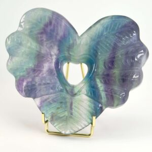 Fluorit Regnbue Hjerte krystal sten på holder på hvid baggrund