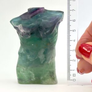 Fluorit Regnbue Mandekrop krystal sten med lineal på hvid baggrund