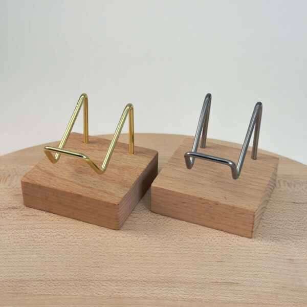 Holder til krystal hjerte og håndsten med træfod