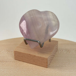 Holder til krystal hjerte og håndsten med træfod sølv med hjerte