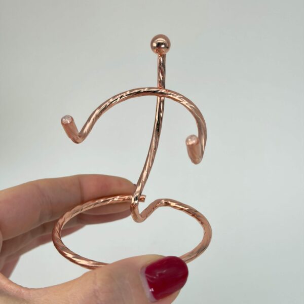 Holder til krystal hjerte og håndsten messing hånd