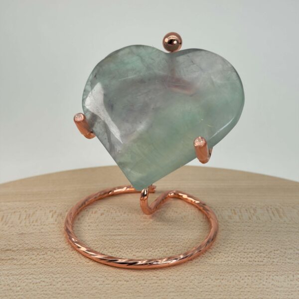 Holder til krystal hjerte og håndsten messing med lille hjerte