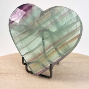 Holder til krystal hjerte og håndsten slank sort med hjerte