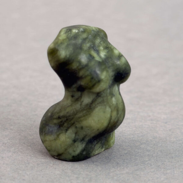 Krystal gravid kvindekrop sten serpentin