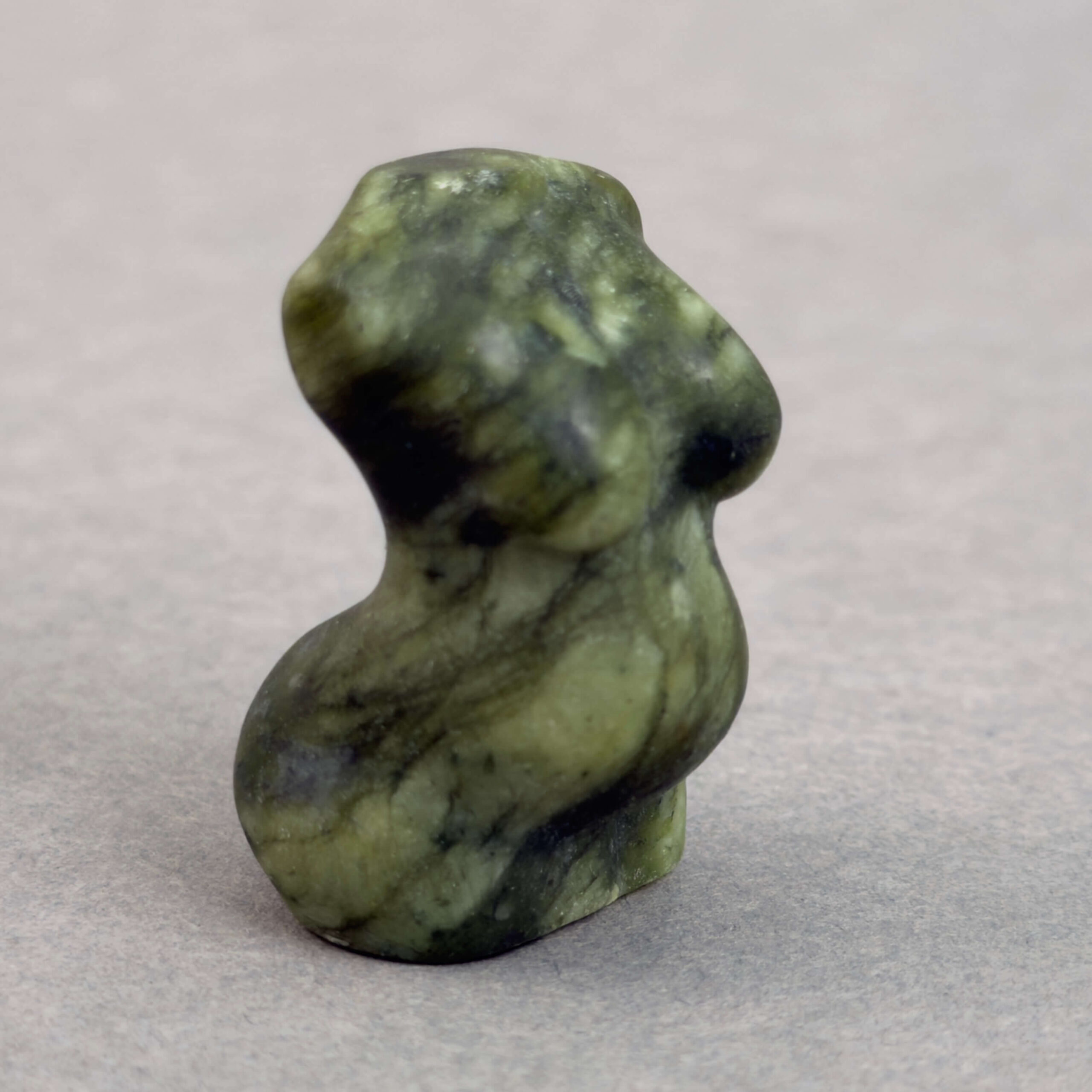 Krystal gravid kvindekrop sten serpentin