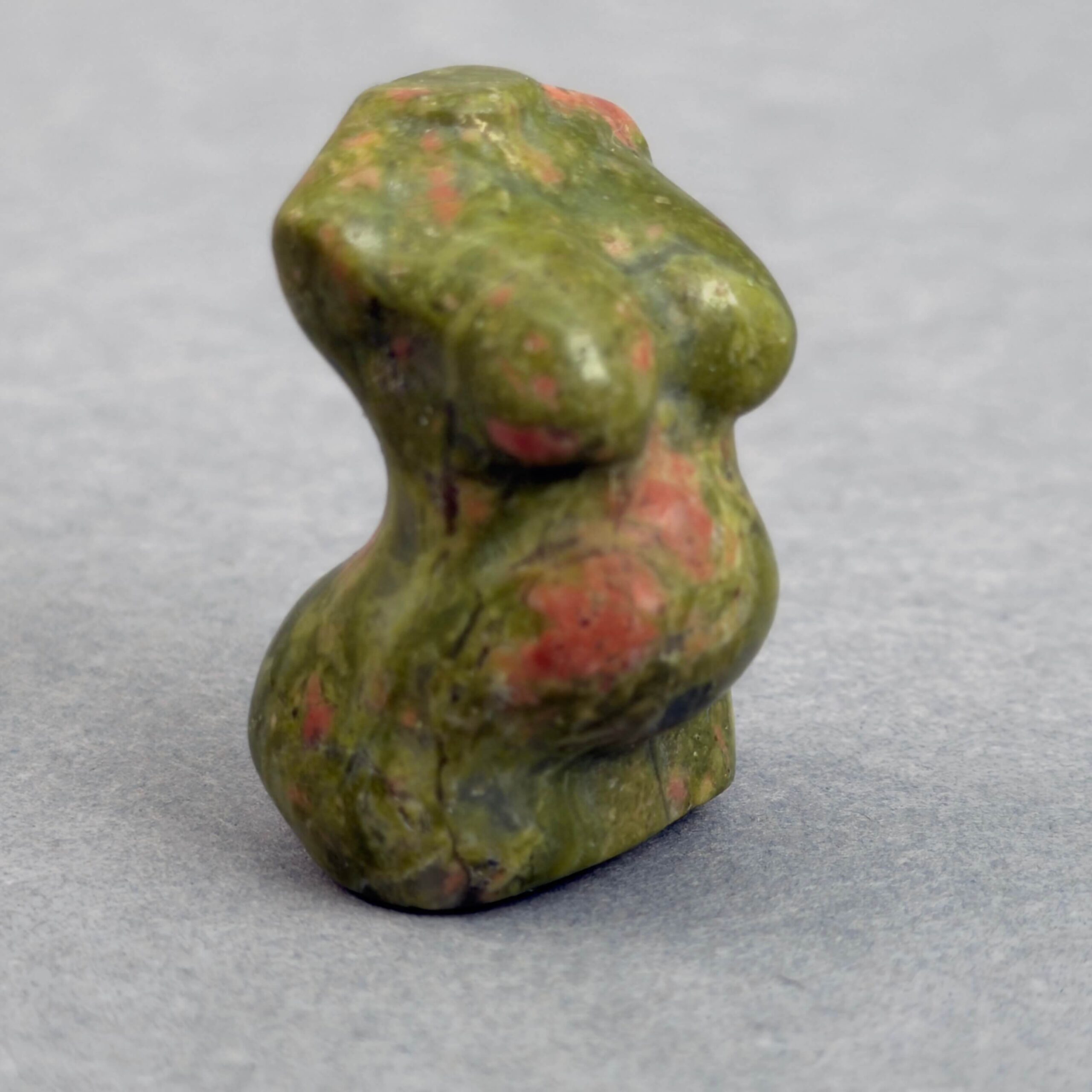 Krystal gravid kvindekrop sten unakit