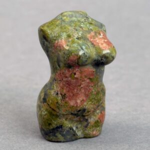 Krystal slank kvindekrop 4 cm sten unakit