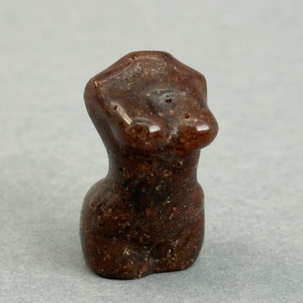 Krystal slank kvindekrop sten jordbærkvarts