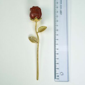 Rød Jaspis rose med guldfarvet stilk lineal