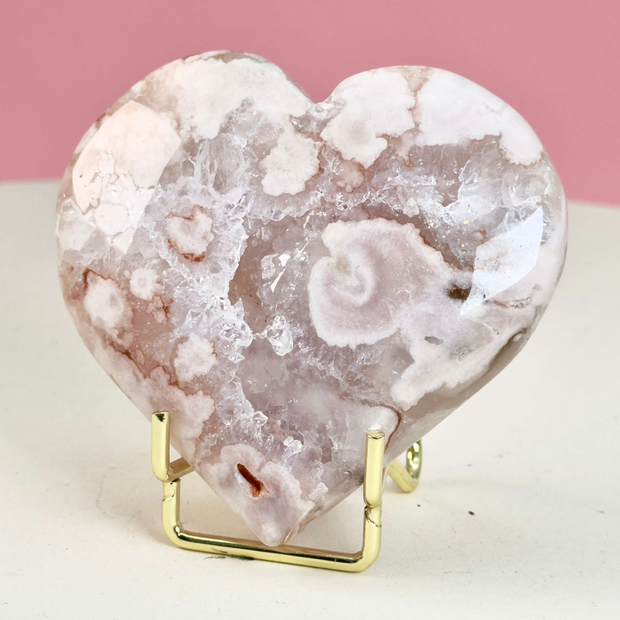 Agat Blomst Hjerte Krystal Sten i holder på rosa baggrund
