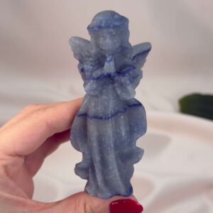 Blå Aventurin Engel figur med blågrøn farve healingkrystal til hals chakra, mental fokus og spirituel beskyttelse gennem klar kommunikation