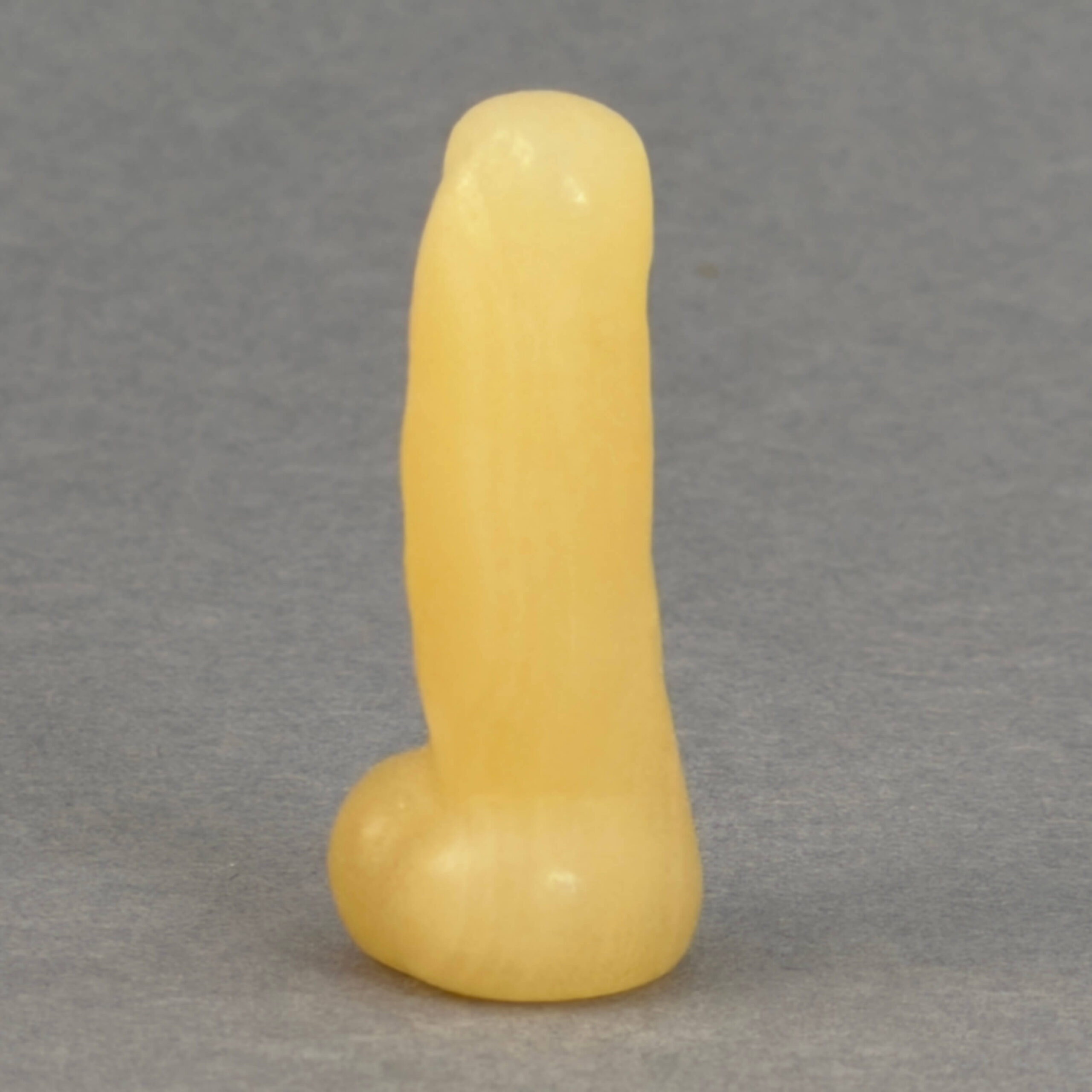 Krystal penis 4 cm sten gul calsit