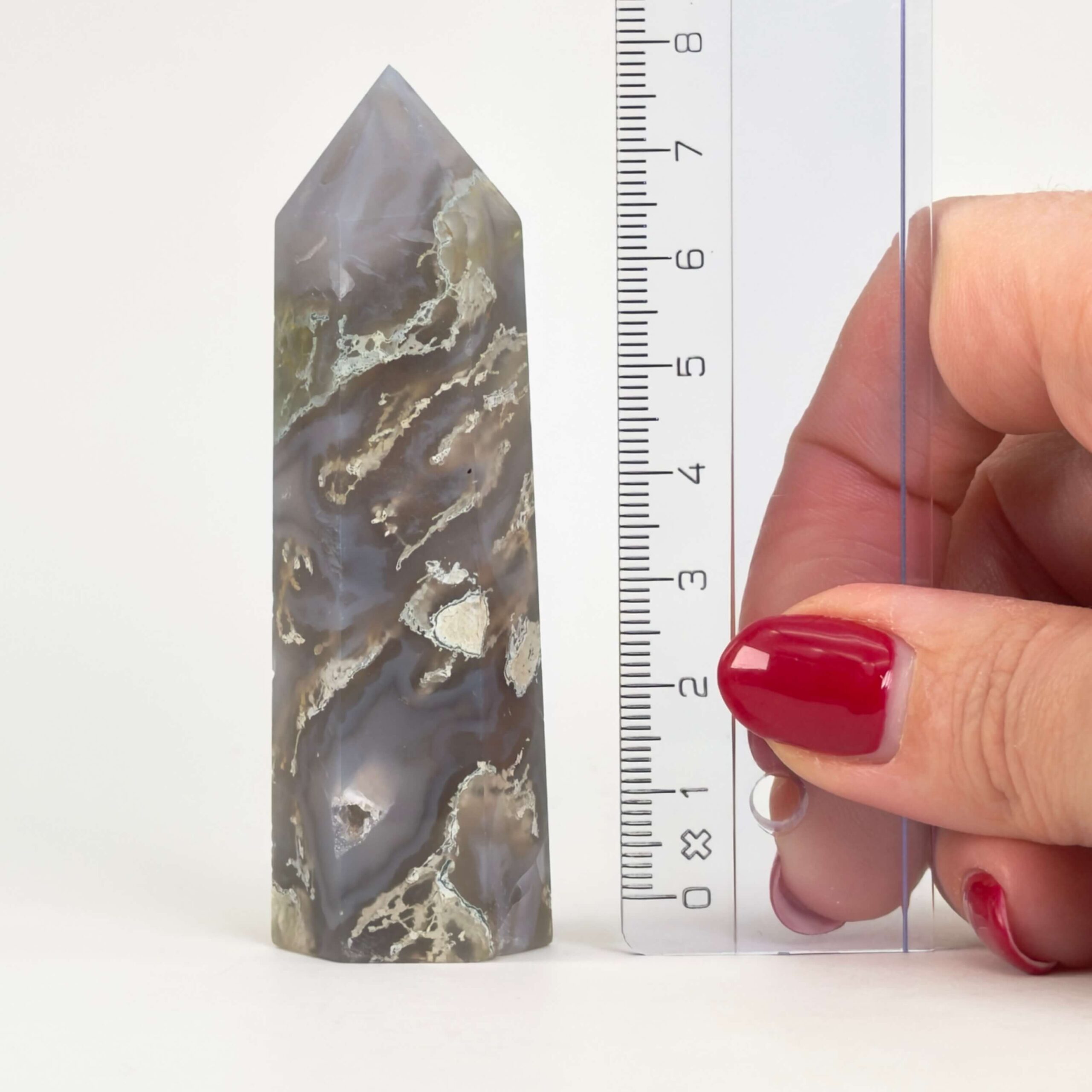 Mos agat Tårn styrker forbindelse til naturen, skaber indre ro og balance samt fremmer vækst, stabilitet og nye begyndelser i både krop og sind.