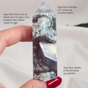 Mos agat Tårn styrker forbindelse til naturen, skaber indre ro og balance samt fremmer vækst, stabilitet og nye begyndelser i både krop og sind.