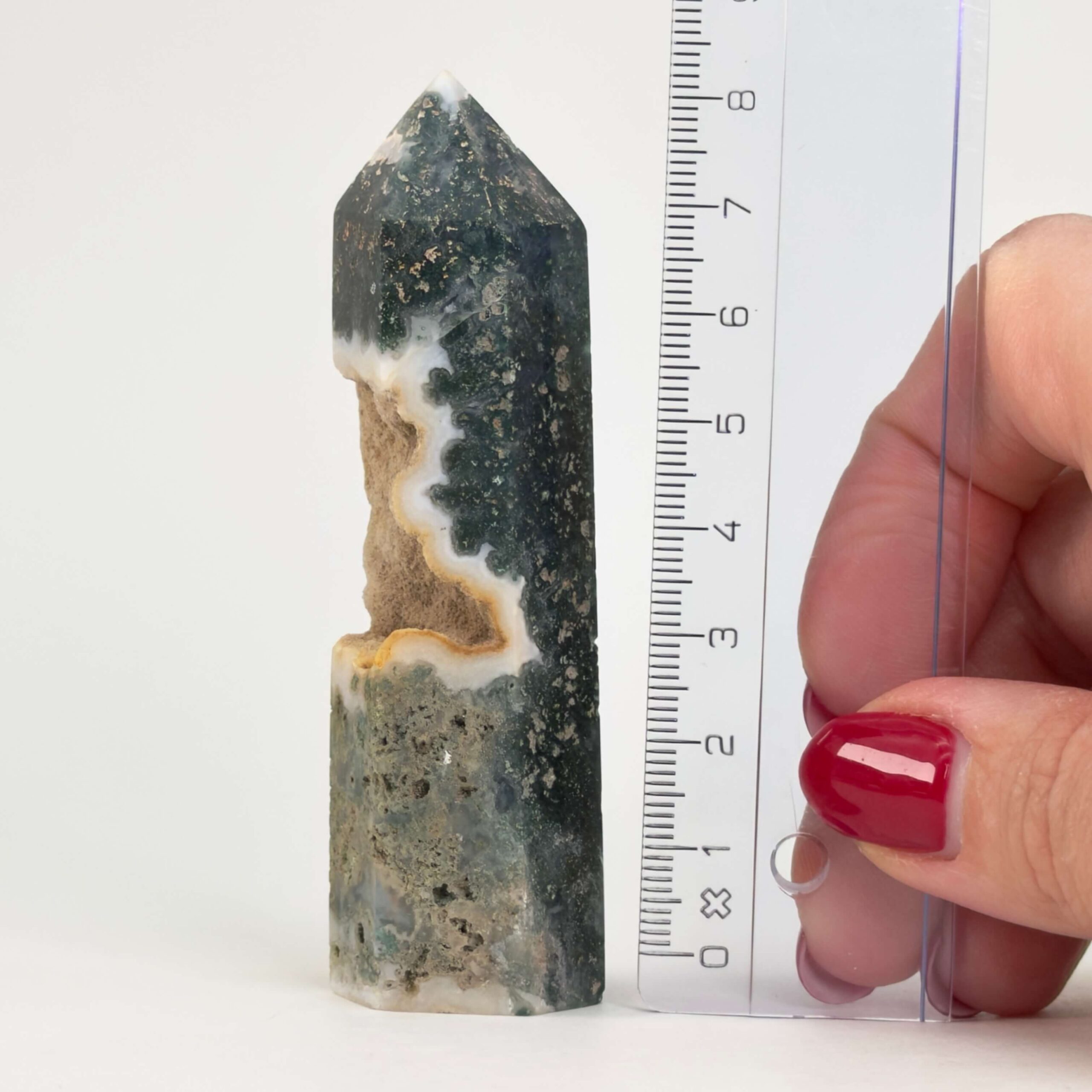 Mos agat Tårn styrker forbindelse til naturen, skaber indre ro og balance samt fremmer vækst, stabilitet og nye begyndelser i både krop og sind.