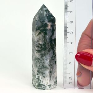 Mos agat Tårn styrker forbindelse til naturen, skaber indre ro og balance samt fremmer vækst, stabilitet og nye begyndelser i både krop og sind.