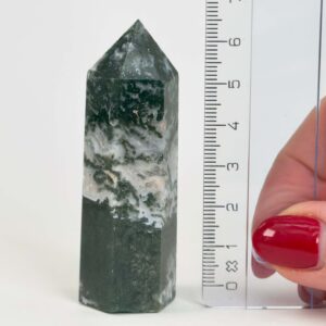 Mos agat Tårn styrker forbindelse til naturen, skaber indre ro og balance samt fremmer vækst, stabilitet og nye begyndelser i både krop og sind.