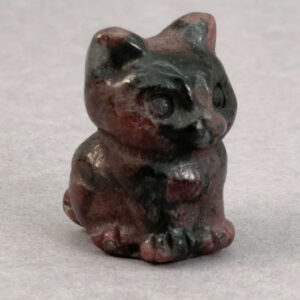 krystal kat siddende 3 cm sten granat