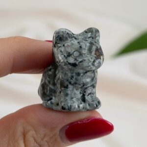 krystal kat siddende 3 cm sten yooperlite