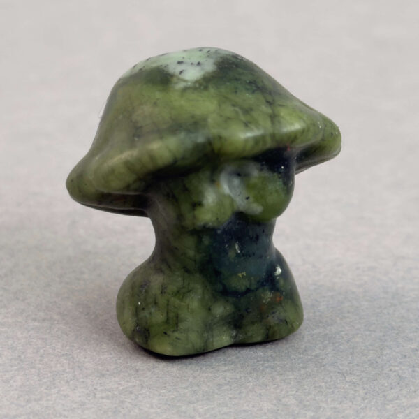 krystal skovnymfe svamp 3 cm sten xiuyan jade