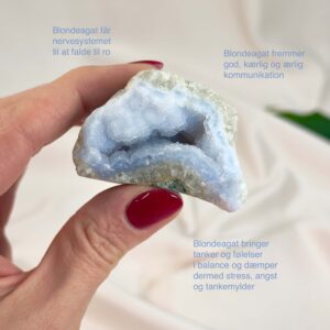 Blondeagat Rå krystal med tydelige blå lag og naturlig mineralstruktur