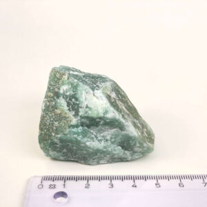 Grøn Aventurin Rå med grønne toner og rå krystalstruktur