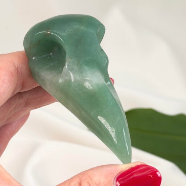 Grøn Aventurin Ravnenæb krystal med skarp form og glat finish