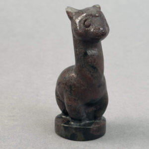 Krystal alpaca der symboliserer ro, tryghed og blid energi perfekt som en kærlig påmindelse om nærvær og indre balance