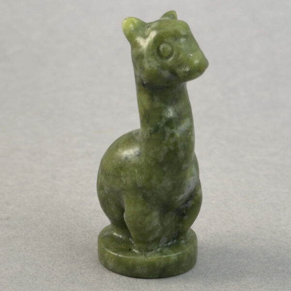 Krystal alpaca der symboliserer ro, tryghed og blid energi perfekt som en kærlig påmindelse om nærvær og indre balance