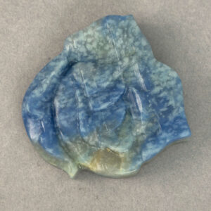 En smuk krystal blomst bringer skønhed og selvkærlighed