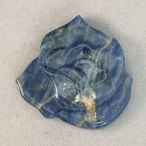 En smuk krystal blomst bringer skønhed og selvkærlighed