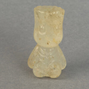 Fin krystal figur til jordforbindelse og ro. Vælg mellem flere materialer.