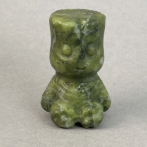 Fin krystal figur til jordforbindelse og ro. Vælg mellem flere materialer.