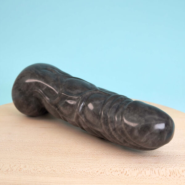 Obsidian Sølv Penis med poleret finish og glimtende sølvskær