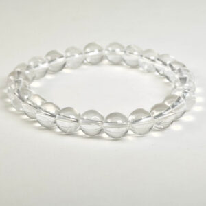 Bjergkrystal armbånd med klare naturlige krystalperler i elegant harmonisk design