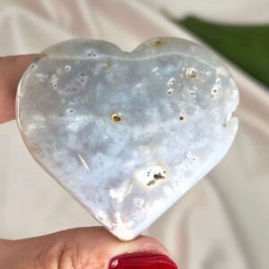 Smukt blomsteragat hjerte til udviking, drømme og nye muligheder. Som smuk dekoration til hjemmet eller en skøn energi med i tasken.
